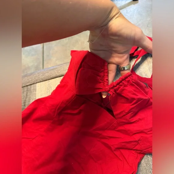 Forever 21 Bold Scarlet Tank Top - Picture 2 of 5